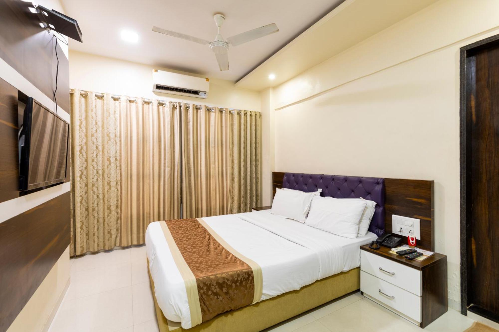 Hotel Embassy Park - Bkc Bombay Exterior foto
