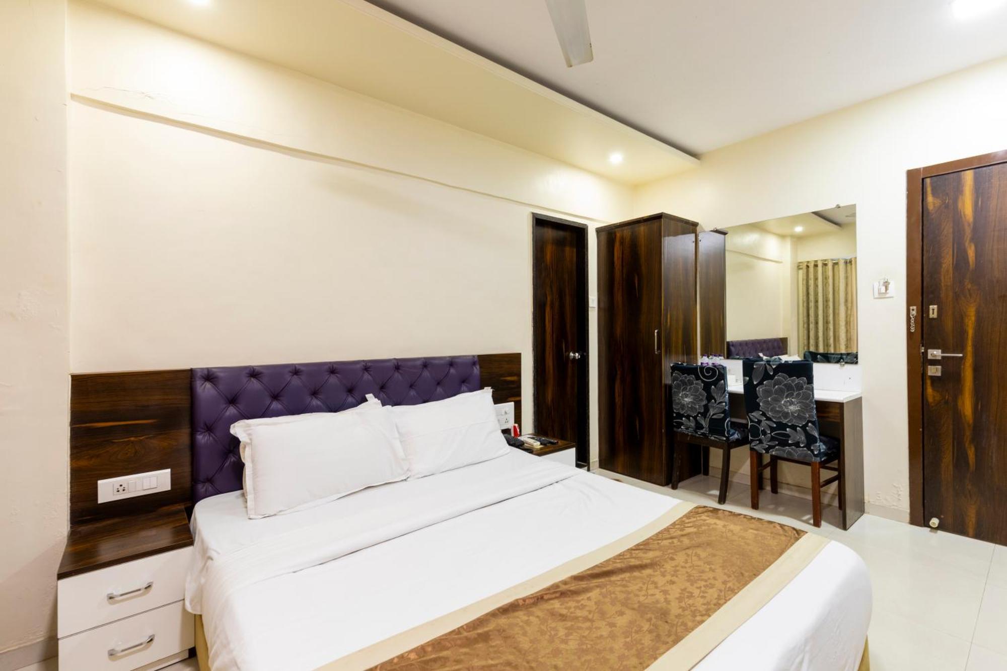 Hotel Embassy Park - Bkc Bombay Exterior foto
